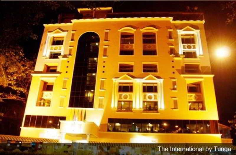Отель The International By Tunga Мумбаи Экстерьер фото